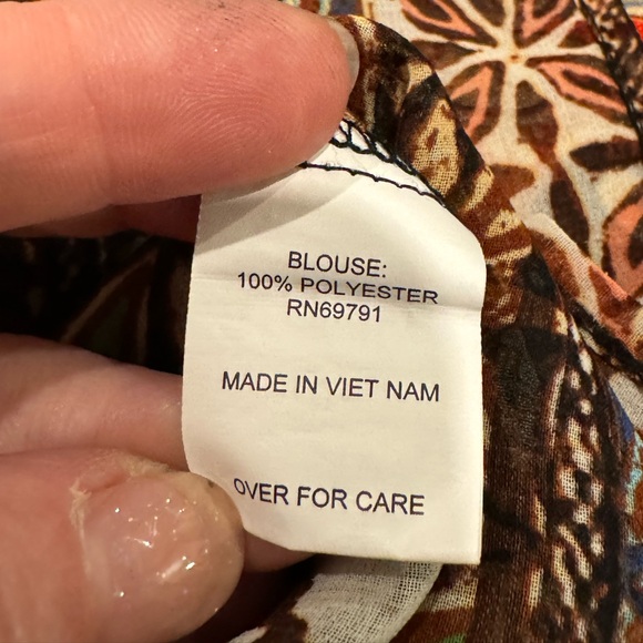 Olive Hill Lightweight Flowy Boho Shirt w/Tassel Tie Front- size S - Picture 9 of 9